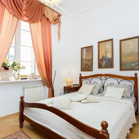 On Nezavisimosty12 Apartment *