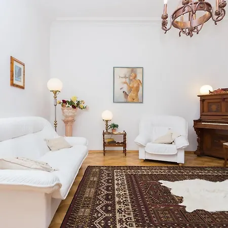 Apartment On Nezavisimosty12 *